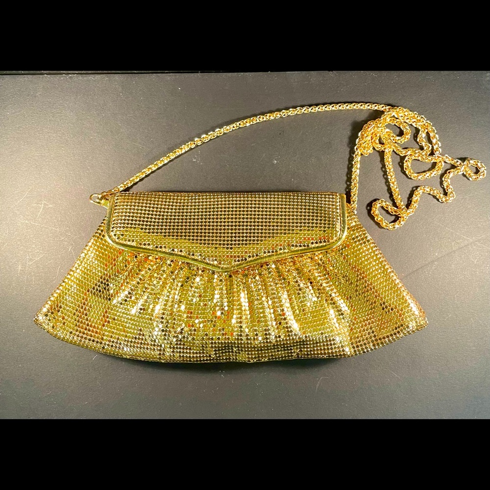 Vintage Whiting and Davis gold mesh shoulder bag/clutch